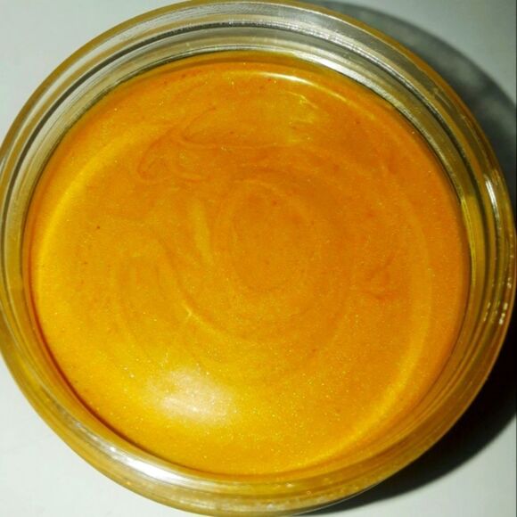Hand Crafted SNICKERDODDLE SHIMMERING WHIPPED BODY BUTTER - Picture 4 of 9